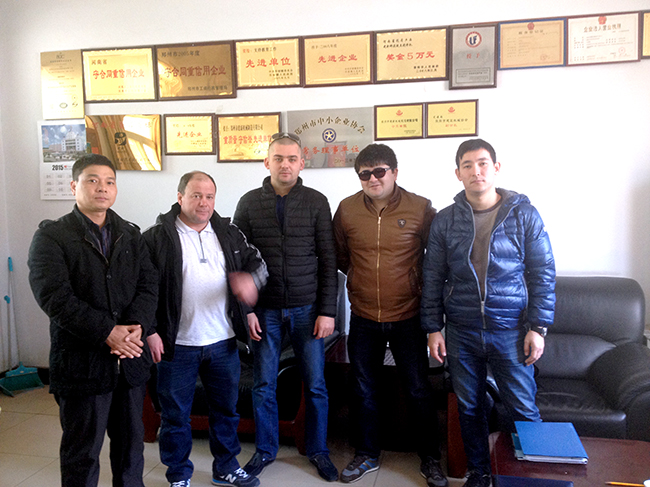 Russian client inspects the equipment of Jianxin company lar