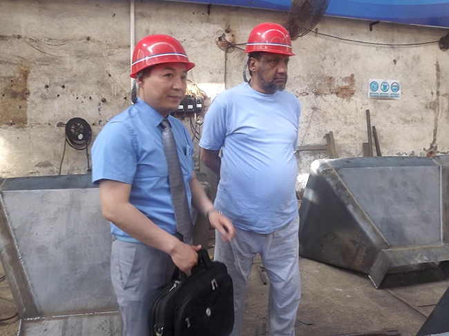 Saudi customers come to Zhengzhou Jianxin to purchase concre