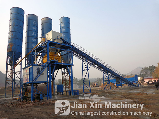 oncrete mixing plant of Zhengzhou Jianxin Machinery at Wuhan construction site